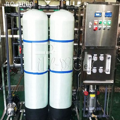 2000LPH Máy xử lý nước có thể uống được RO Hệ thống lọc thẩm thấu ngược Máy tiệt trùng UV