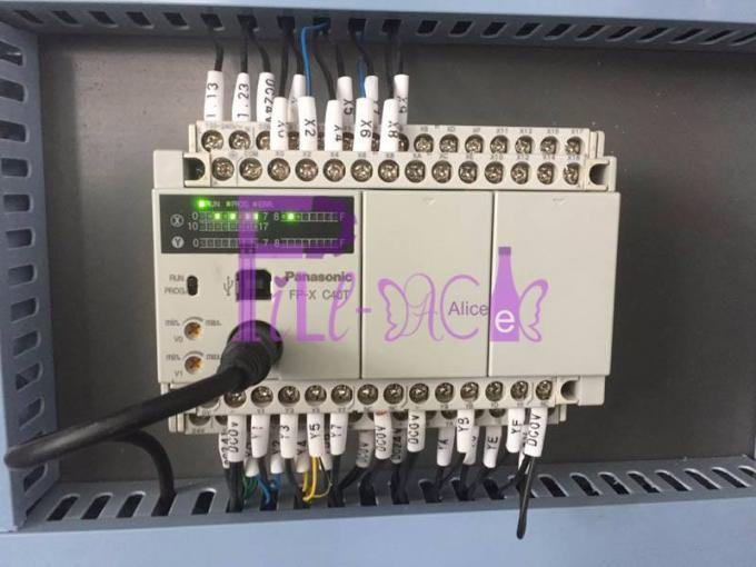 Máy dán nhãn chai thú cưng 1L Máy áp dụng tay áo động cơ Panasonic 400BPM 9