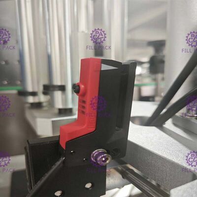 Máy dán nhãn nhãn dán một đầu 50BPM cho chai tròn