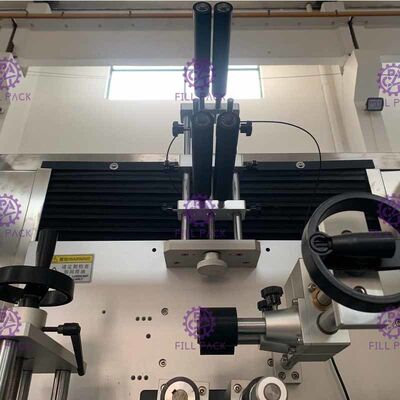 Máy Ghi Nhãn Tự Động Cho Chai Chai PET và Chai Chai 2L