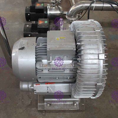 Máy chiết rót nước uống có ga chai thủy tinh 3 trong 1 có nắp vòng kéo