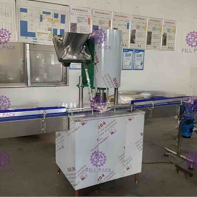 Máy đóng nắp chai nhựa / PET bằng thép không gỉ và tốc độ cao