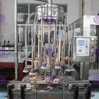 Cân bằng áp giải khát Máy chiết rót 2000BPH Ví Đồ uống có ga