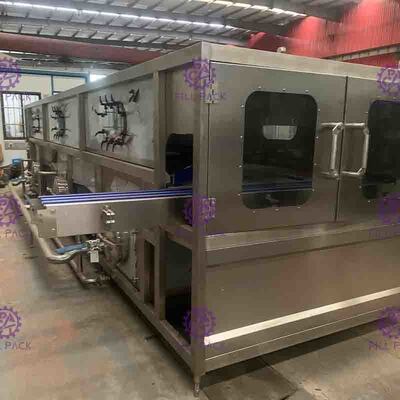 Máy đóng chai nước tinh khiết