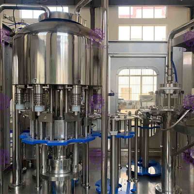 Máy dán nhãn chiết rót khoáng sản 3000BPH 2L PET cho đồ uống không có ga