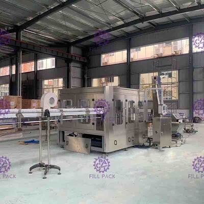PLC kiểm soát nước chuyền sản xuất, 15000BPH Chai nhựa Máy Monoblock Điền