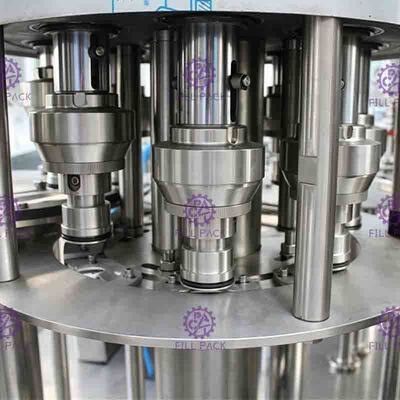4 Trong 1 Chai nhựa lỏng Filler Máy PLC kiểm soát Với ​​màn hình cảm ứng