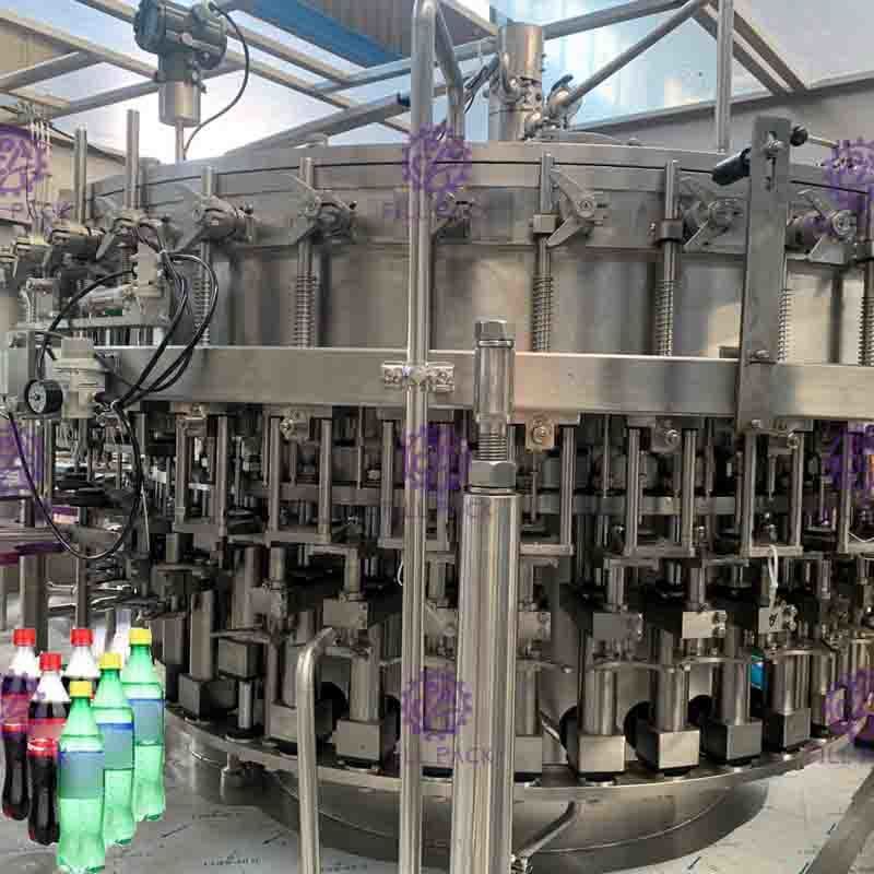 Máy đóng nắp thức uống có ga 3 trong 1 Monobloc Chai nhựa có nắp vặn