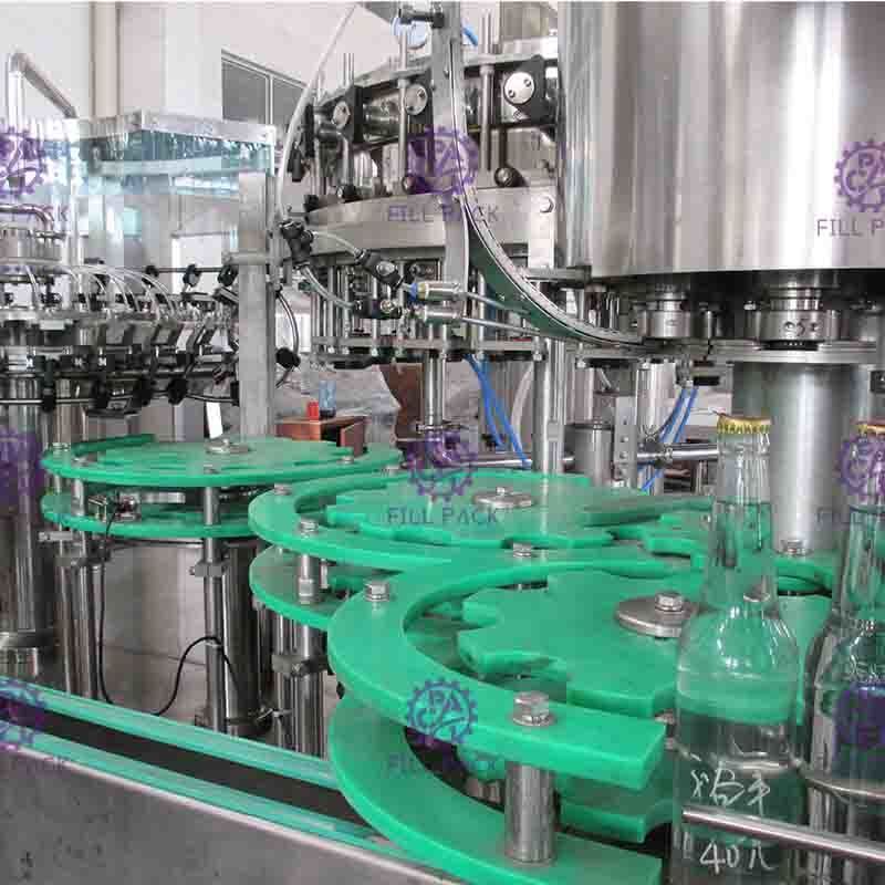Nước ép có ga Rượu vang nhựa PET Kính 3 trong 1 Máy sản xuất chai Monobloc / Thiết bị / Nhà máy / Hệ thống