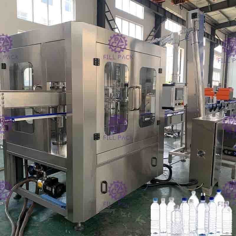 Máy dán nhãn chiết rót khoáng sản 3000BPH 2L PET cho đồ uống không có ga